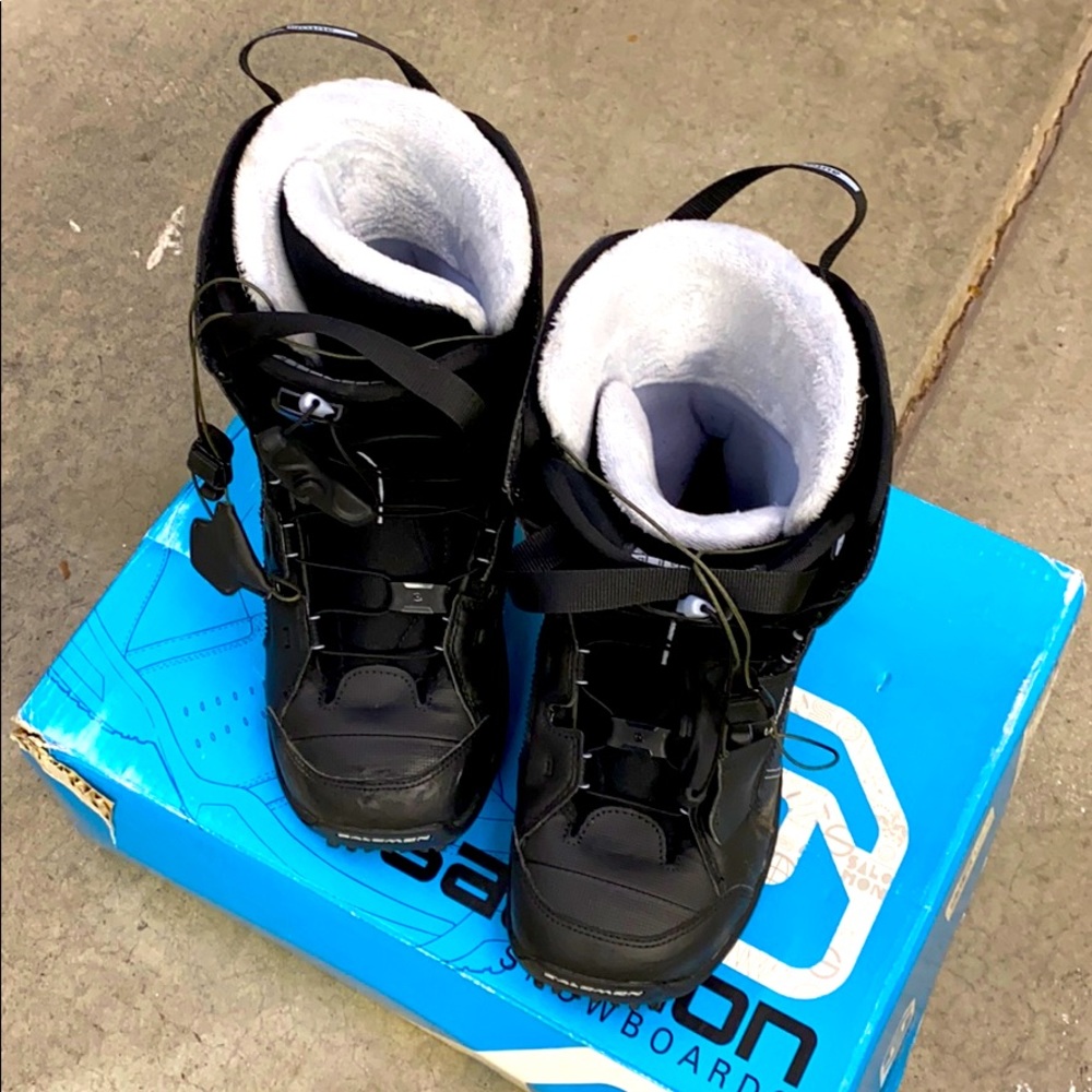 Salomon snowboard boots. Women’s US 6.5.